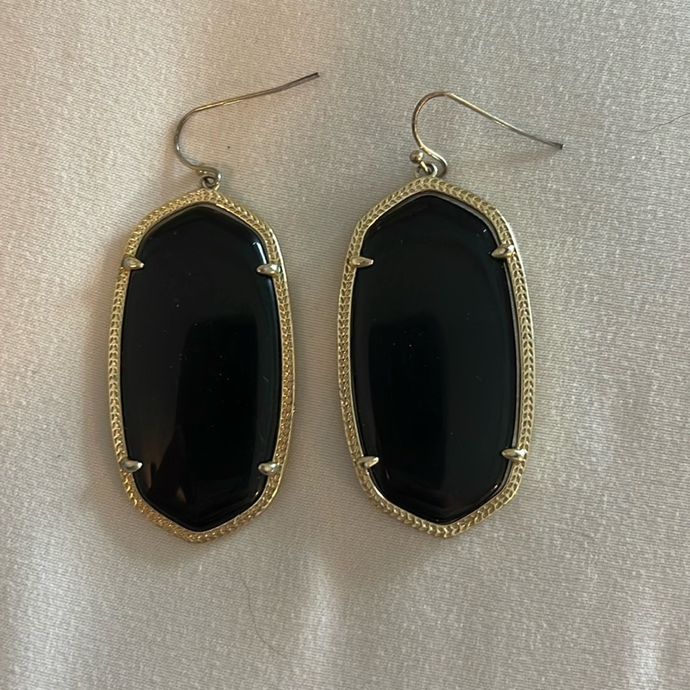 Kendra Scott Elle Gold Drop Earrings in Black Opaque Glass